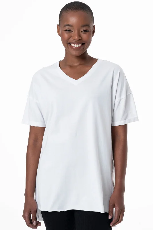 Longer Length T-Shirt _ 145645 _ White Front Pockets Side Pockets Patch Pockets