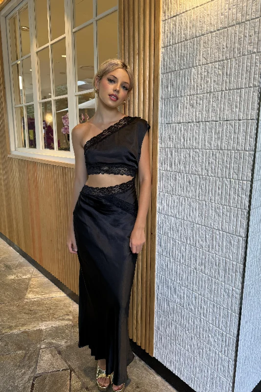 Joey Maxi Dress - Black Comfortable Fit-and-Flare Maxi Dress