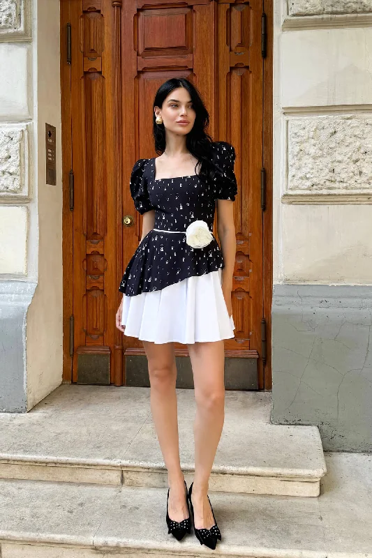 Square Neckline Mini Dress with Rose Belt Chic Sleeveless Mini Dress