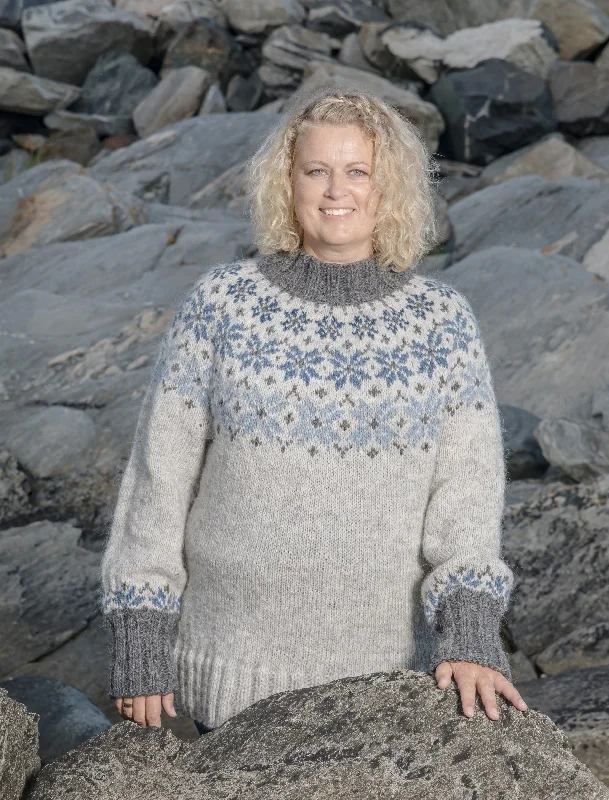 Emina Lettlopi Wool Sweater - Knitting Kit Cable Knit Ribbed Knit Lace Knit
