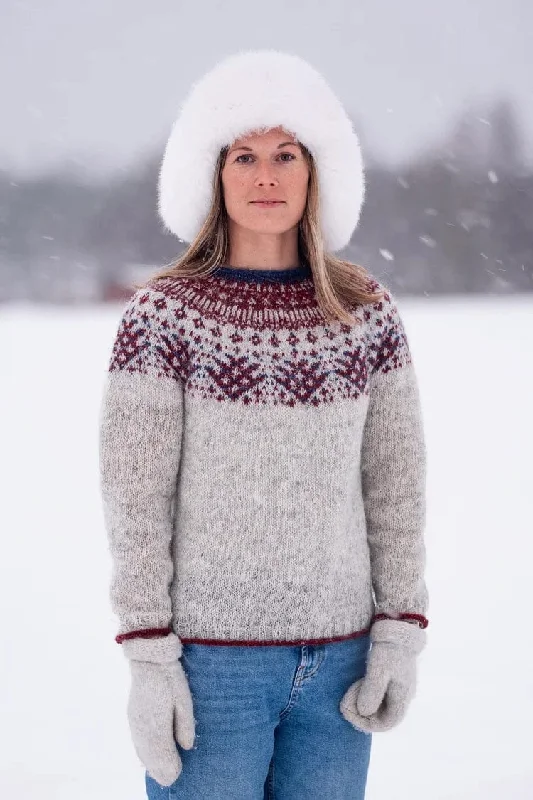 Rova  Light Grey Sweater Knitting Kit Oversized Loose Flowy