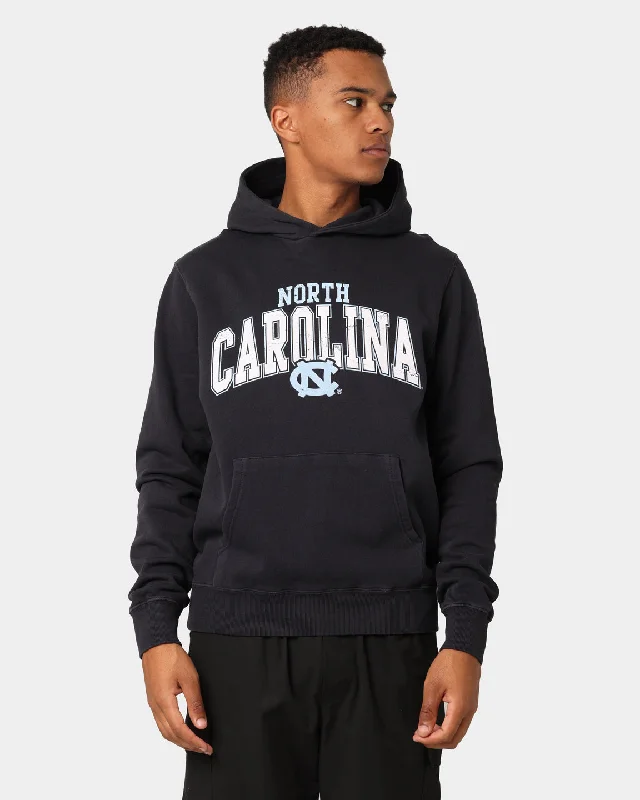 NATIONAL COLLEGIATE ATHLETIC ASSC UNC Vintage Arch Hoodie Vintage Black Hoodie with Set-In Sleeves Structured Classic
